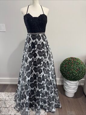Anny Lee Black and White Floral Lace Maxi Dress Sz L